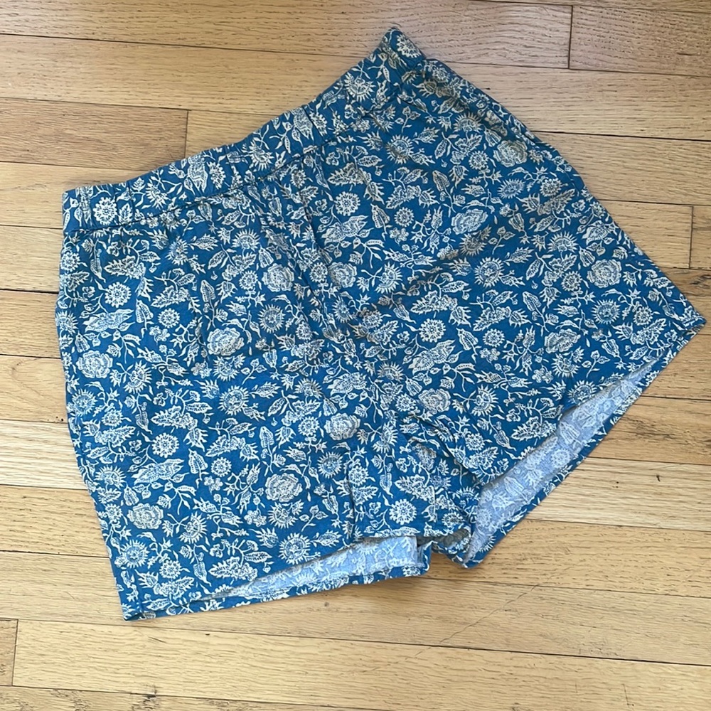 Patterned shorts